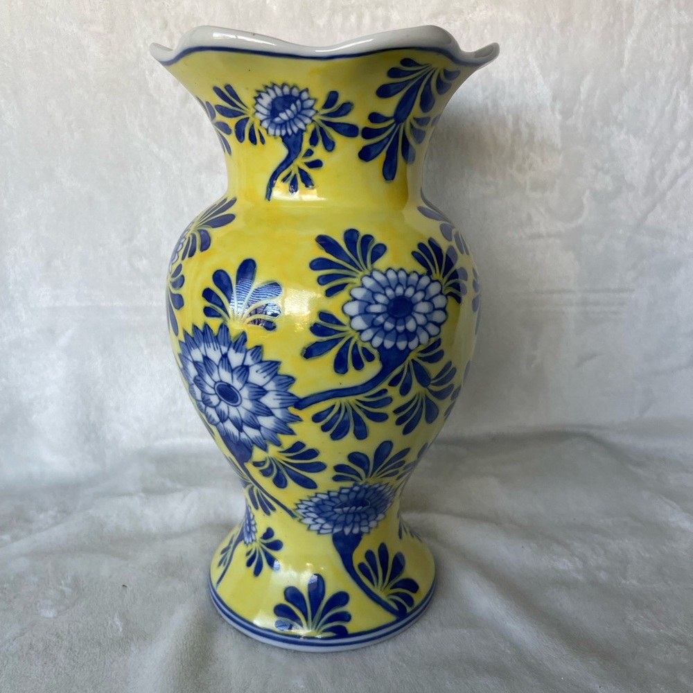 💛💙 bright, colorful vase💛💙 - Picture 3 of 6